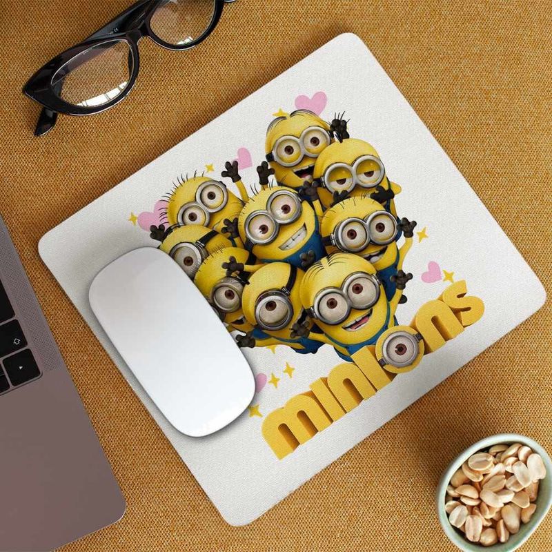 PC, gaming si accesorii - Periferice PC - Mousepad - Mousepad Minions Heart Love Valentines Day Dragobete Minioni, 21x19cm - Infinity.ro