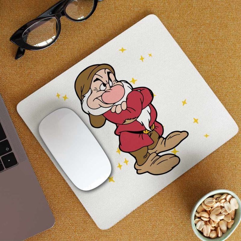 PC, gaming si accesorii - Periferice PC - Mousepad - Mousepad Alba ca Zapada Piticul Morocanos, 21x19cm - Infinity.ro