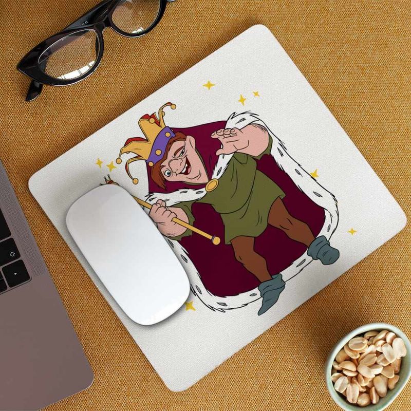 PC, gaming si accesorii - Periferice PC - Mousepad - Mousepad Cocosatul de la Notre-Dame Quasimodo, 21x19cm - Infinity.ro