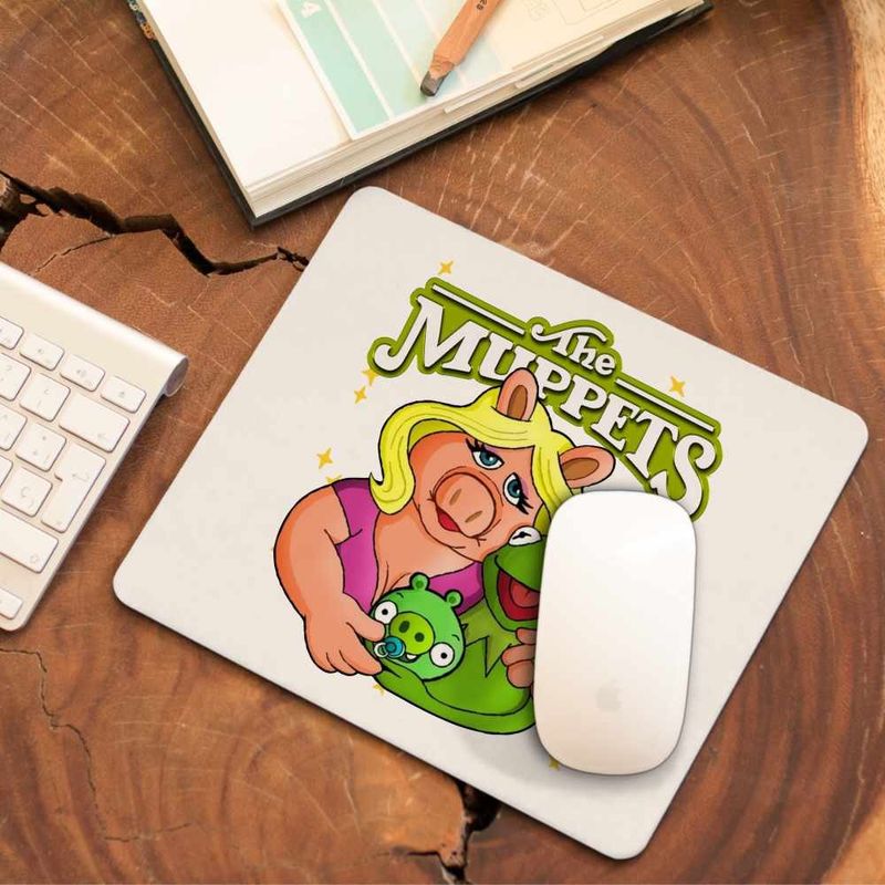 PC, gaming si accesorii - Periferice PC - Mousepad - Mousepad The Muppets Kermit the Frog Miss Piggy, 21x19cm - Infinity.ro