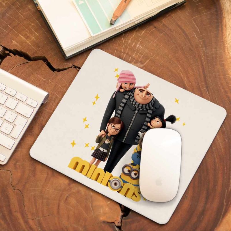 PC, gaming si accesorii - Periferice PC - Mousepad - Mousepad Despicable Me Family Minions, 21x19cm - Infinity.ro