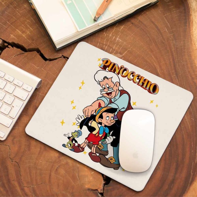 PC, gaming si accesorii - Periferice PC - Mousepad - Mousepad Pinocchio Geppetto Jiminy, 21x19cm - Infinity.ro