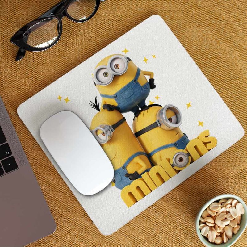 PC, gaming si accesorii - Periferice PC - Mousepad - Mousepad Minions Team Despicable Minioni, 21x19cm - Infinity.ro