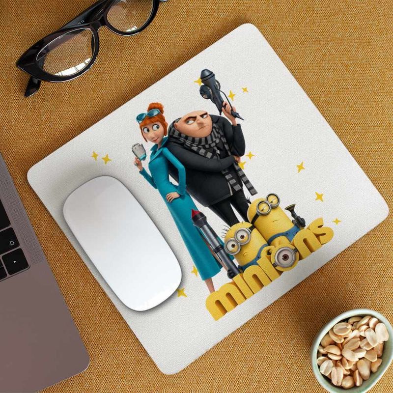 PC, gaming si accesorii - Periferice PC - Mousepad - Mousepad Despicable Minions Family Minioni, 21x19cm - Infinity.ro