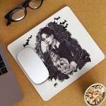 PC, gaming si accesorii - Periferice PC - Mousepad - Mousepad Familia Addams Wednesday Craniu Cutit Shakespeare Horror CoolTrend, 21x19cm - Infinity.ro