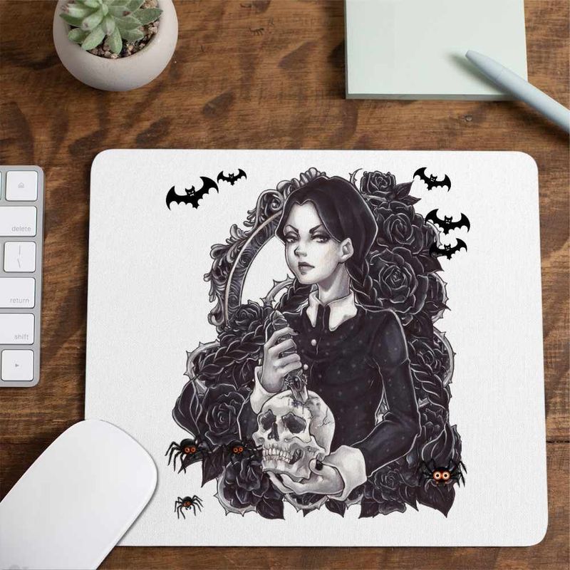 PC, gaming si accesorii - Periferice PC - Mousepad - Mousepad Familia Addams Wednesday Craniu Cutit Shakespeare Horror CoolTrend, 21x19cm - Infinity.ro