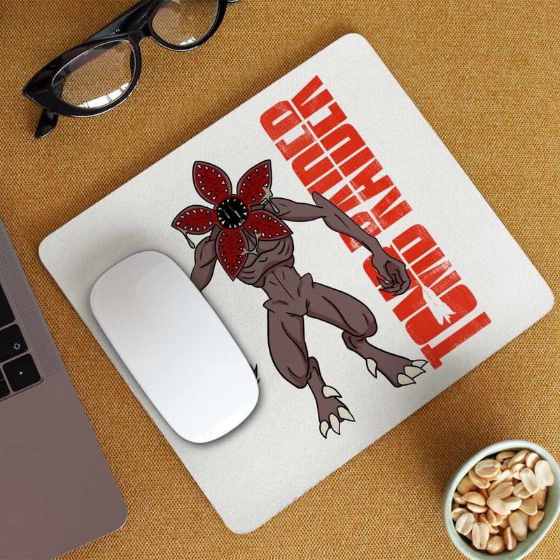 PC, gaming si accesorii - Periferice PC - Mousepad - Mousepad Tomb Raider Logo Sageata Arc Lara Croft Armata CoolTrend, 21x19cm - Infinity.ro