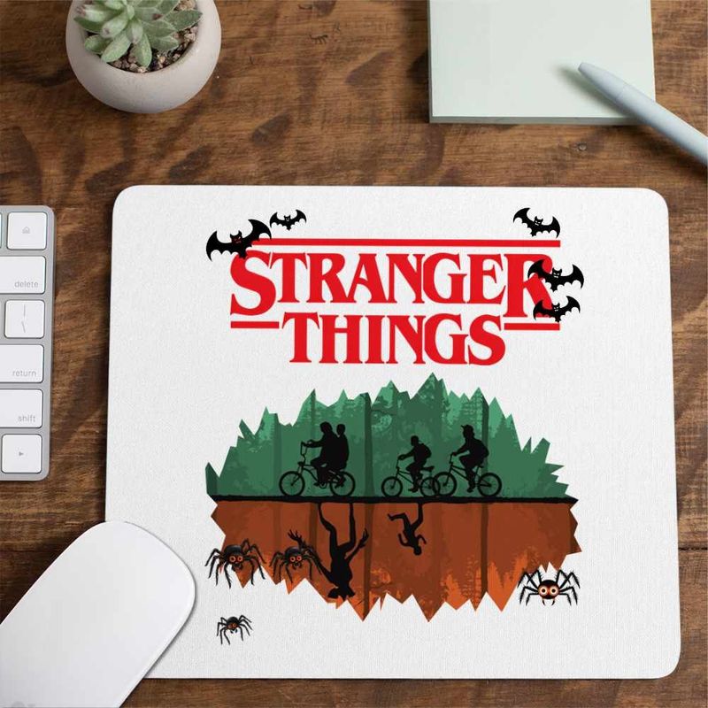 PC, gaming si accesorii - Periferice PC - Mousepad - Mousepad Stranger Things Padure Bicilete Abis Monstri CoolTrend, 21x19cm - Infinity.ro