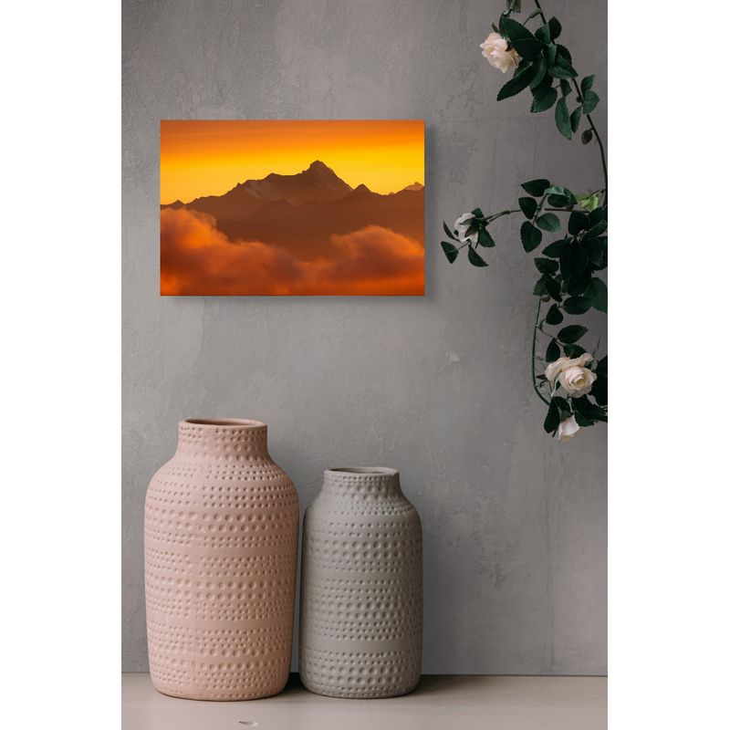 Casa si Gradina - Decoratiuni - Tablouri - Tablou Canvas, "Vârful ascuns în lumina amurgului", 39 x 26 cm - Infinity.ro