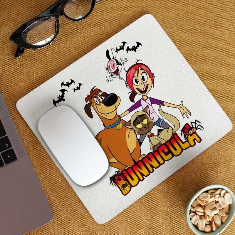 PC, gaming si accesorii - Periferice PC - Mousepad - Mousepad Bunnicula Draculas Vampirul Iepuras All Gang CoolTrend, 21x19cm - Infinity.ro