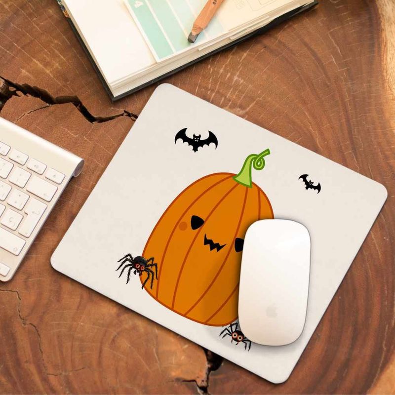 PC, gaming si accesorii - Periferice PC - Mousepad - Mousepad Squishmallows Dovleac Halloween CoolTrend, 21x19cm - Infinity.ro