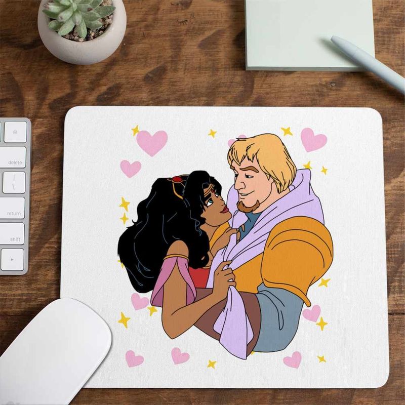 PC, gaming si accesorii - Periferice PC - Mousepad - Mousepad Cocosatul de la Notre-Dame Esmeralda Phoebus, 21x19cm - Infinity.ro