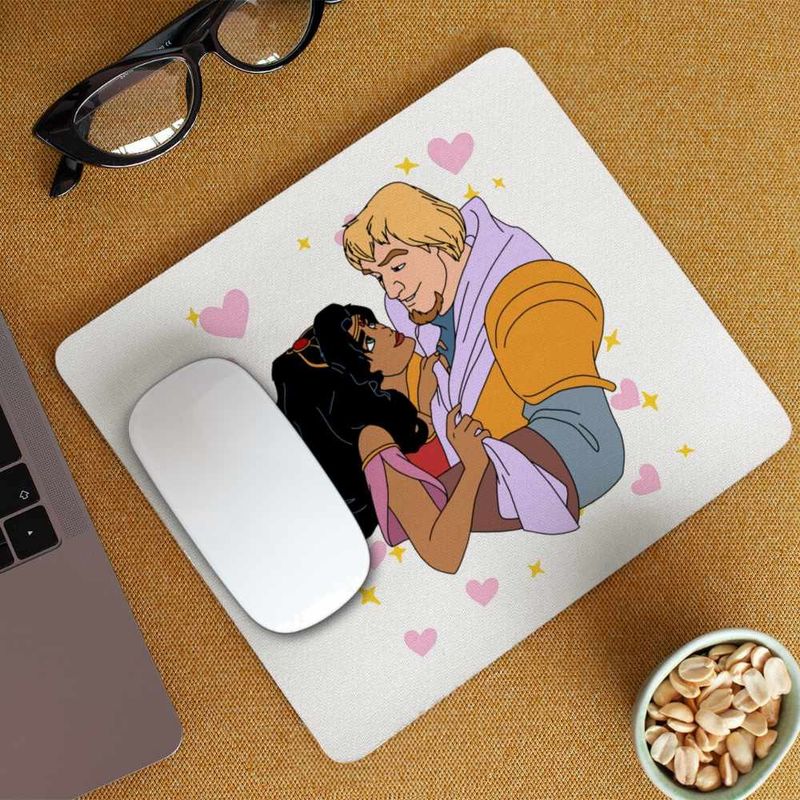 PC, gaming si accesorii - Periferice PC - Mousepad - Mousepad Cocosatul de la Notre-Dame Esmeralda Phoebus, 21x19cm - Infinity.ro