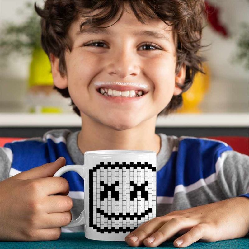 Casa si Gradina - Bucatarie si vesela - Cani si pahare - Cani si cesti - Cana Marshmello Pixel Art Minecraft, alba, 330ml - Infinity.ro