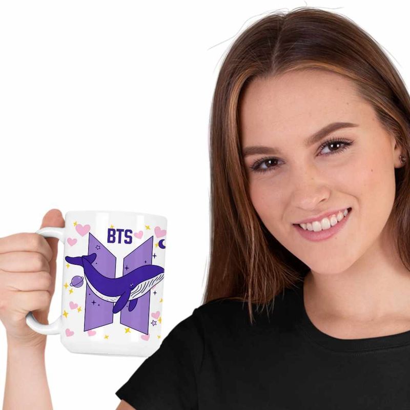 Casa si Gradina - Bucatarie si vesela - Cani si pahare - Cani si cesti - Cana Kpop BTS Universe Whale, alba, 330ml - Infinity.ro