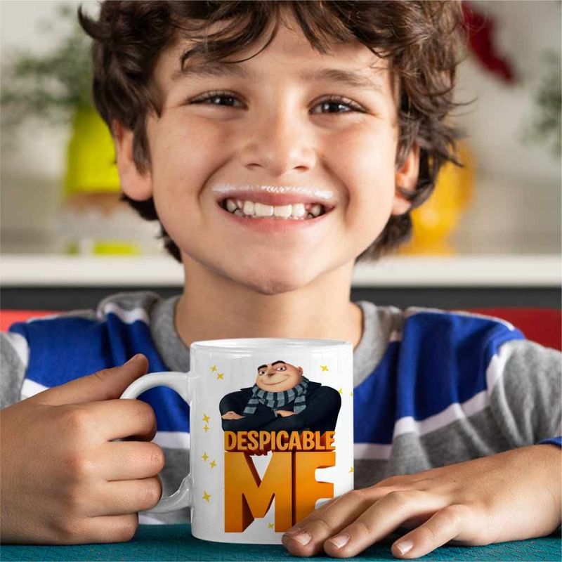 Casa si Gradina - Bucatarie si vesela - Cani si pahare - Cani si cesti - Cana Despicable Me Gru Minions, alba, 330ml - Infinity.ro