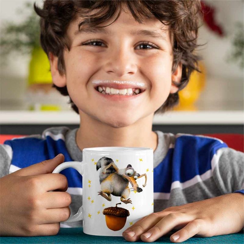 Casa si Gradina - Bucatarie si vesela - Cani si pahare - Cani si cesti - Cana Ice Age Scrat Veverita, alba, 330ml - Infinity.ro