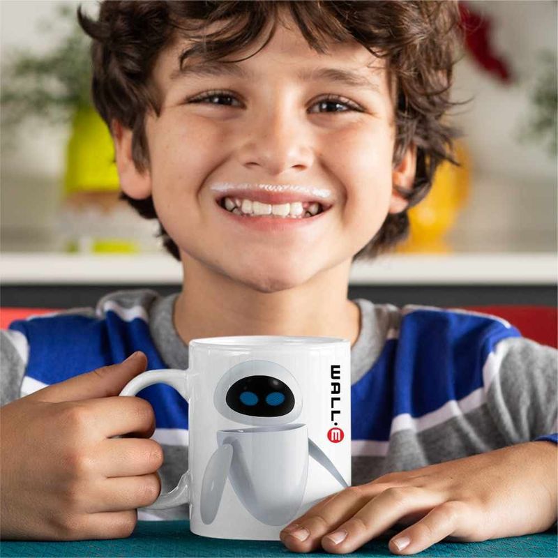 Casa si Gradina - Bucatarie si vesela - Cani si pahare - Cani si cesti - Cana Wall-E Robot Avansat Eve Viitor SF  Desen Animat CoolTrend, alba, 330ml - Infinity.ro