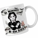 Casa si Gradina - Bucatarie si vesela - Cani si pahare - Cani si cesti - Cana Familia Addams Wednesday Miercuri Wear Black Horror Halloween CoolTrend, alba, 330ml - Infinity.ro