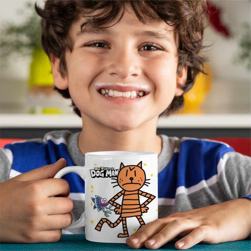 Casa si Gradina - Bucatarie si vesela - Cani si pahare - Cani si cesti - Cana Dog Man Petey Pisica Captain Underpants CoolTrend, alba, 330ml - Infinity.ro
