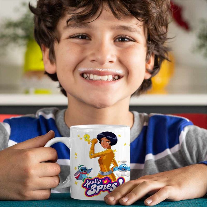 Casa si Gradina - Bucatarie si vesela - Cani si pahare - Cani si cesti - Cana Spioanele Alex Totally Spies CoolTrend, alba, 330ml - Infinity.ro