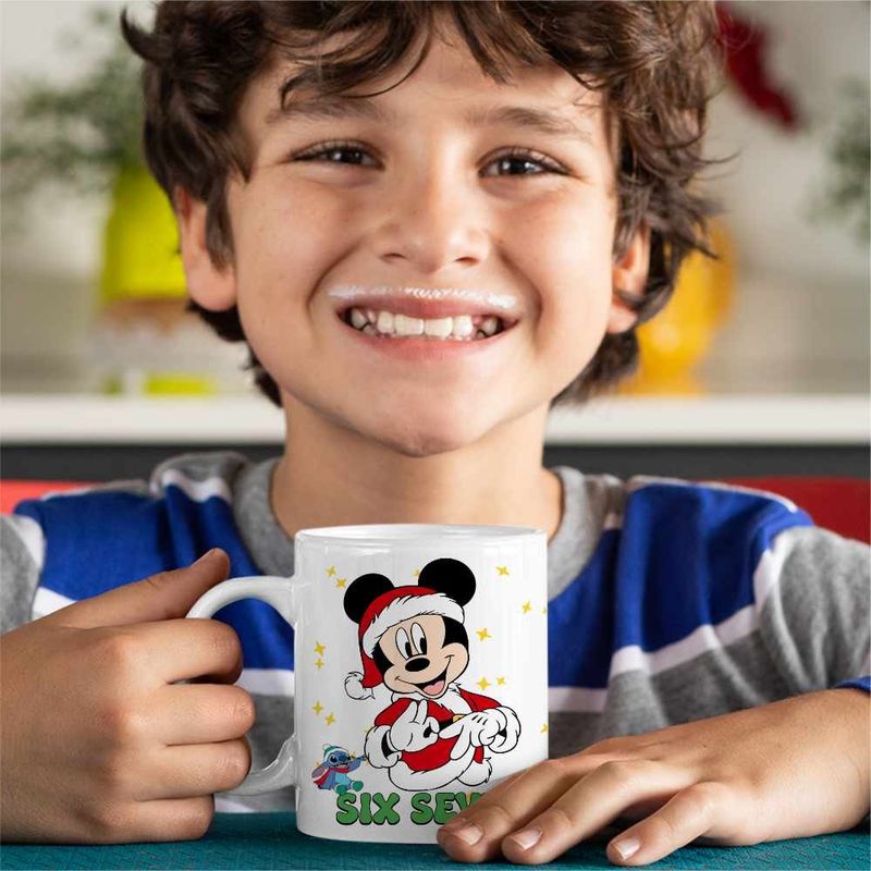 Casa si Gradina - Bucatarie si vesela - Cani si pahare - Cani si cesti - Cana Six Seven Mickey Mouse Craciun Donald Duck CoolTrend, alba, 330ml - Infinity.ro