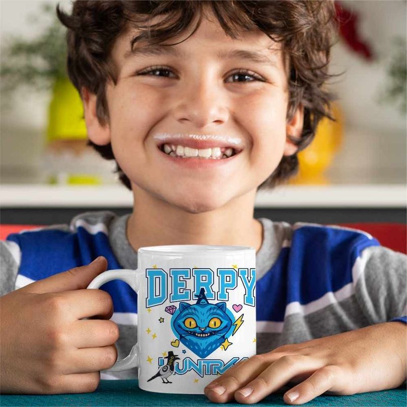 Casa si Gradina - Bucatarie si vesela - Cani si pahare - Cani si cesti - Cana Huntrix Derpy Pisica Kpop Demon Hunters CoolTrend, alba, 330ml - Infinity.ro