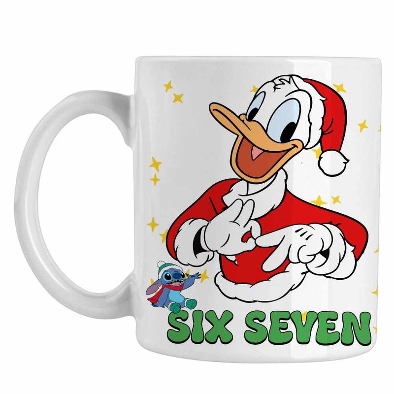 Casa si Gradina - Bucatarie si vesela - Cani si pahare - Cani si cesti - Cana Six Seven Donald Duck Craciun Mickey Mouse CoolTrend, alba, 330ml - Infinity.ro