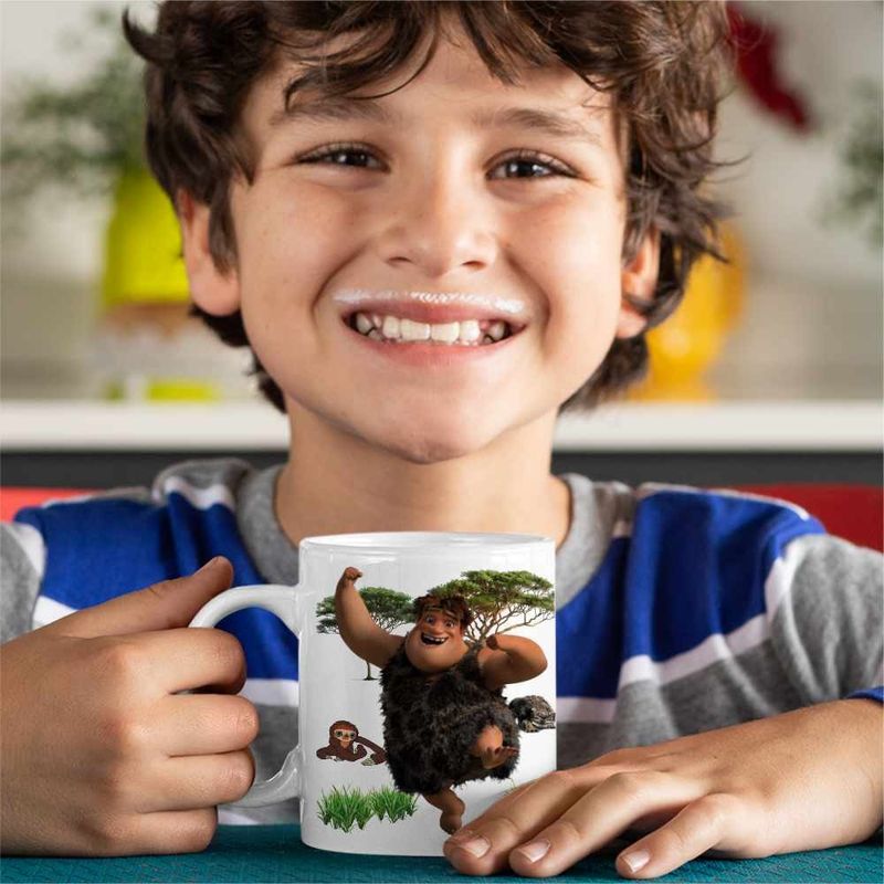 Casa si Gradina - Bucatarie si vesela - Cani si pahare - Cani si cesti - Cana The Croods Thunk Familia Crood Epoca de Piatra CoolTrend, alba, 330ml - Infinity.ro