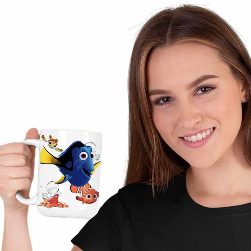 Casa si Gradina - Bucatarie si vesela - Cani si pahare - Cani si cesti - Cana Finding Nemo Dory Dora Viata Marina CoolTrend, alba, 330ml - Infinity.ro