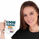 Casa si Gradina - Bucatarie si vesela - Cani si pahare - Cani si cesti - Cana Laboratorul lui Dexter Look Closer, CoolTrend, alba, 330ml - Infinity.ro