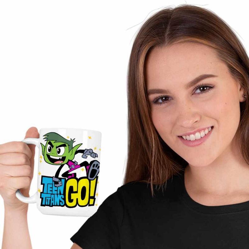 Casa si Gradina - Bucatarie si vesela - Cani si pahare - Cani si cesti - Cana Beast Haideti Tineri Titani CoolTrend, alba, 330ml - Infinity.ro