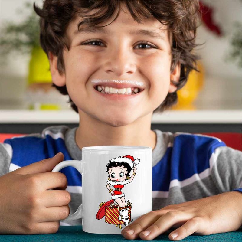 Casa si Gradina - Bucatarie si vesela - Cani si pahare - Cani si cesti - Cana Betty Boop Craciunita Mos Craciun, CoolTrend, alba, 330ml - Infinity.ro