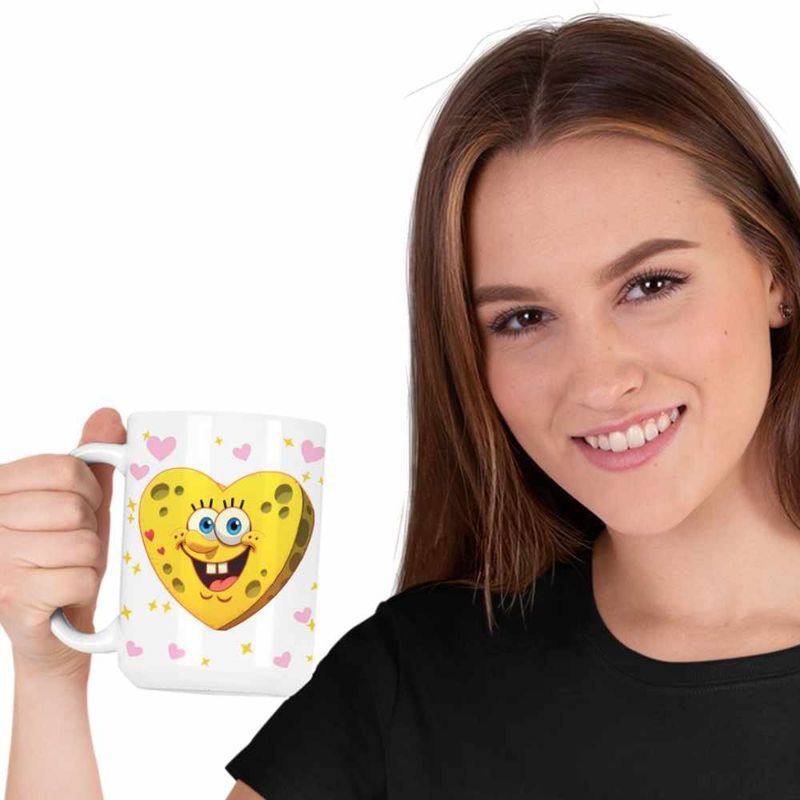 Casa si Gradina - Bucatarie si vesela - Cani si pahare - Cani si cesti - Cana Sponge Bob Inima SpongeBoo Pantaloni Patrati CoolTrend, alba, 330ml - Infinity.ro