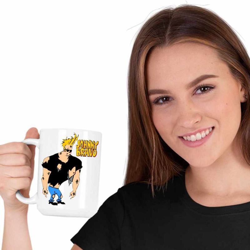 Casa si Gradina - Bucatarie si vesela - Cani si pahare - Cani si cesti - Cana Johnny Bravo Batut Ciufulit, CoolTrend, alba, 330ml - Infinity.ro