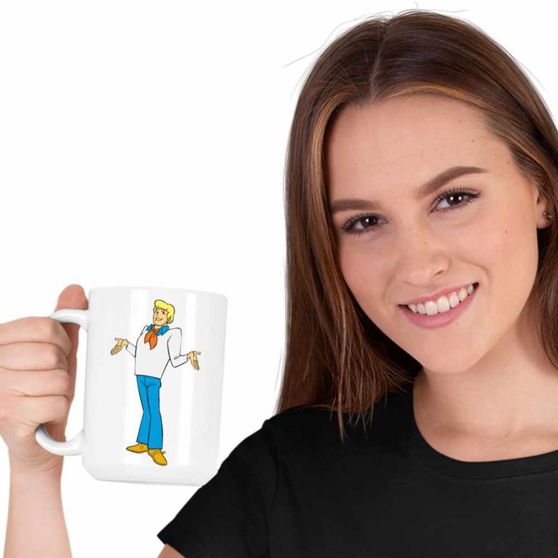 Casa si Gradina - Bucatarie si vesela - Cani si pahare - Cani si cesti - Cana Scooby Doo Fred Jones, CoolTrend, alba, 330ml - Infinity.ro