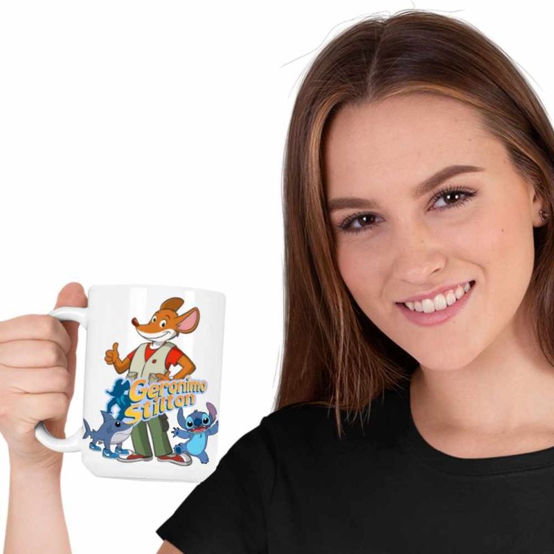 Casa si Gradina - Bucatarie si vesela - Cani si pahare - Cani si cesti - Cana Geronimo Stilton Aventori Soricel Jurnalist CoolTrend, alba, 330ml - Infinity.ro