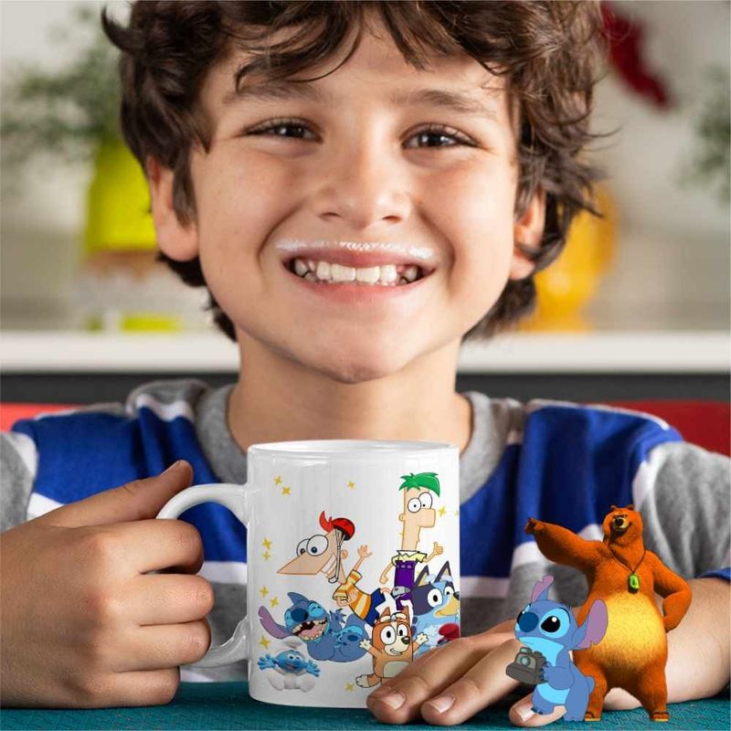 Casa si Gradina - Bucatarie si vesela - Cani si pahare - Cani si cesti - Cana Phineas Ferb Stitch Bluey Bingo Blue CoolTrend, alba, 330ml - Infinity.ro