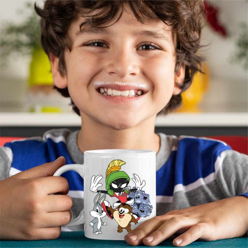 Casa si Gradina - Bucatarie si vesela - Cani si pahare - Cani si cesti - Cana Marvin Martian Bugs Bunny Taz Lemingii, CoolTrend, alba, 330ml - Infinity.ro