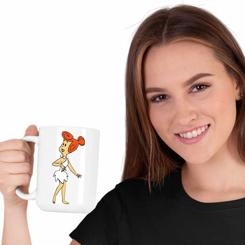 Casa si Gradina - Bucatarie si vesela - Cani si pahare - Cani si cesti - Cana Familia Flintstone Wilma Aventuri in Epoca de Piatra, CoolTrend, alba, 330ml - Infinity.ro