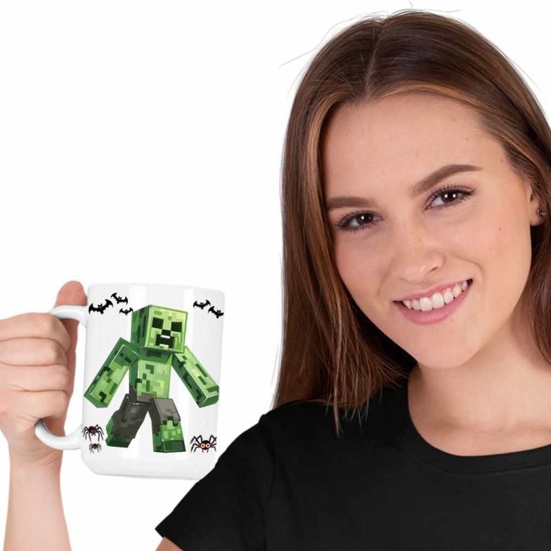 Casa si Gradina - Bucatarie si vesela - Cani si pahare - Cani si cesti - Cana Creeper Vagabond Minecraft CoolTrend, alba, 330ml - Infinity.ro