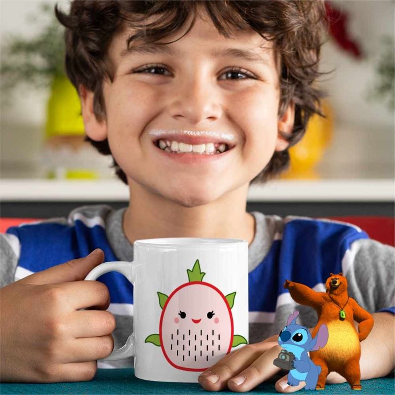 Casa si Gradina - Bucatarie si vesela - Cani si pahare - Cani si cesti - Cana Squishmallows Capsuna Squis Squad CoolTrend, alba, 330ml - Infinity.ro