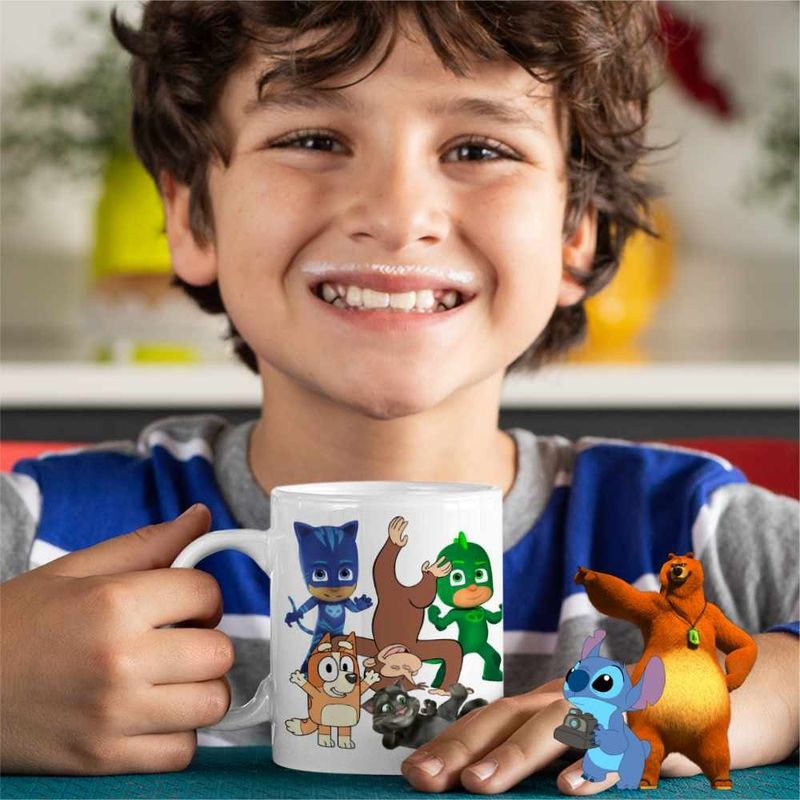 Casa si Gradina - Bucatarie si vesela - Cani si pahare - Cani si cesti - Cana Curiosul George Eroi Pijama Bingo Tom CoolTrend, alba, 330ml - Infinity.ro