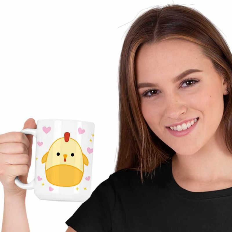 Casa si Gradina - Bucatarie si vesela - Cani si pahare - Cani si cesti - Cana Squishmallows Puisor Ferma CoolTrend, alba, 330ml - Infinity.ro