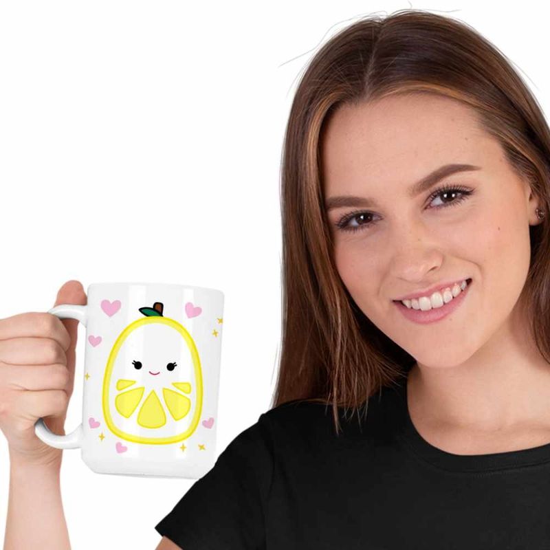 Casa si Gradina - Bucatarie si vesela - Cani si pahare - Cani si cesti - Cana Squishmallows Lamaie CoolTrend, alba, 330ml - Infinity.ro