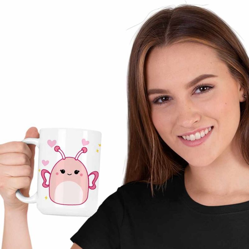 Casa si Gradina - Bucatarie si vesela - Cani si pahare - Cani si cesti - Cana Squishmallow Fluturas CoolTrend, alba, 330ml - Infinity.ro