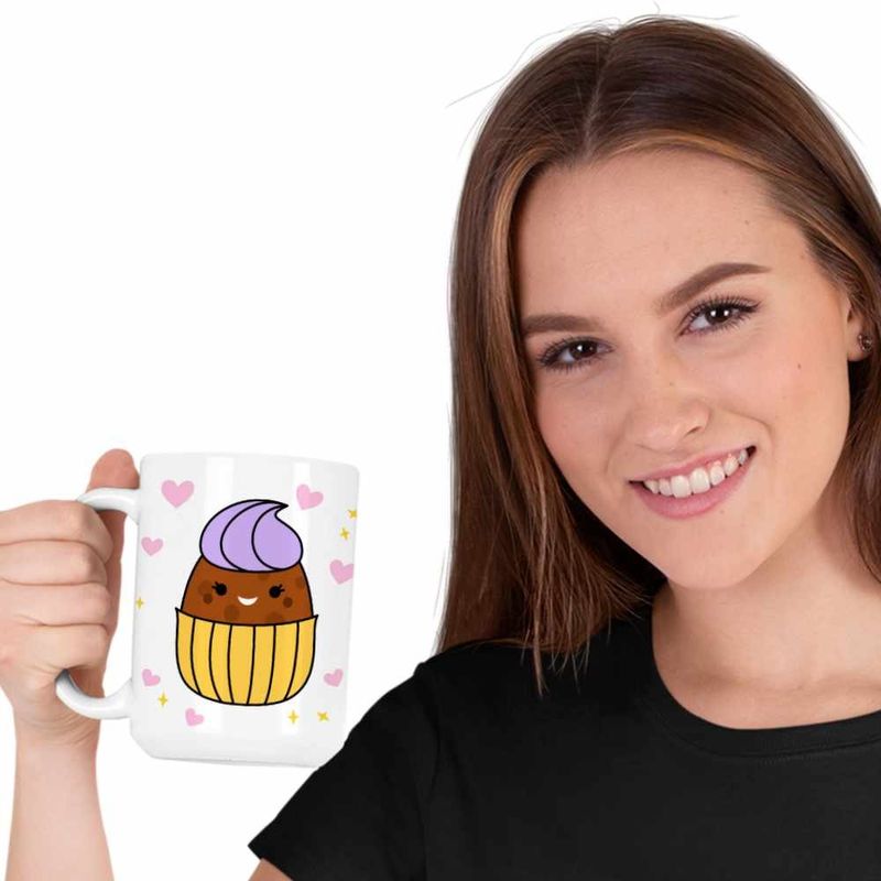 Casa si Gradina - Bucatarie si vesela - Cani si pahare - Cani si cesti - Cana Squishmallows Prajitura Cofetarie CoolTrend, alba, 330ml - Infinity.ro
