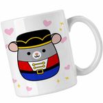 Casa si Gradina - Bucatarie si vesela - Cani si pahare - Cani si cesti - Cana Squishmallows Soldatel Mos Craciun Gerila CoolTrend, alba, 330ml - Infinity.ro