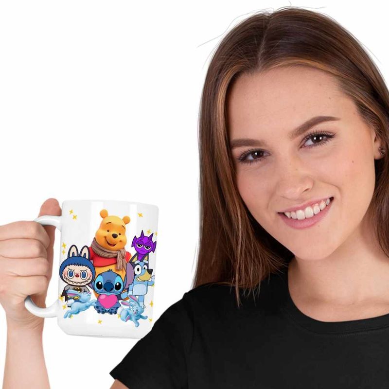 Casa si Gradina - Bucatarie si vesela - Cani si pahare - Cani si cesti - Cana Winnie Labubu Stitch Bluey Sprunki Batman CoolTrend, alba, 330ml - Infinity.ro