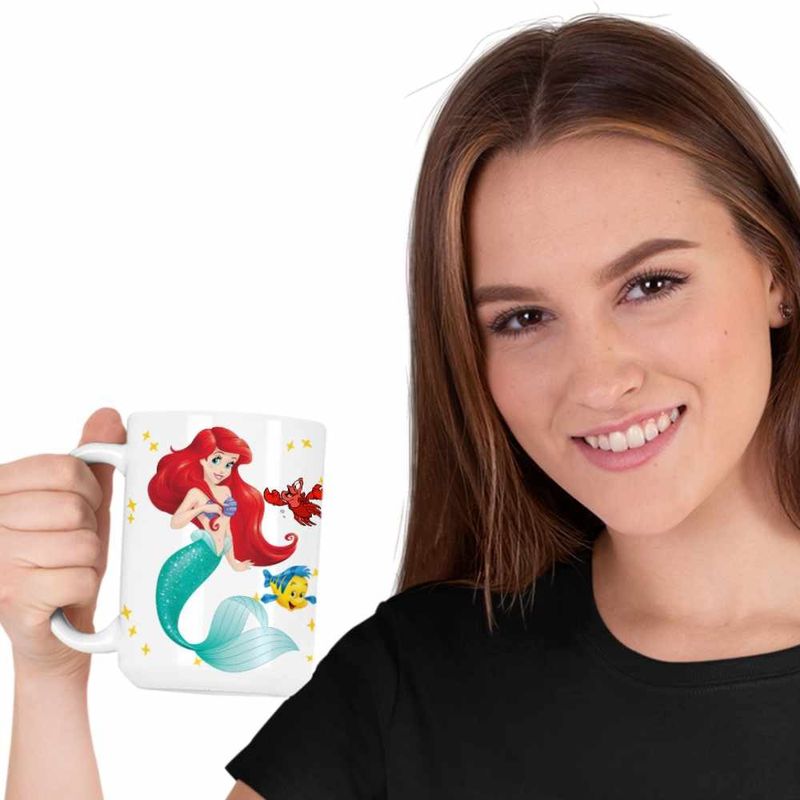 Casa si Gradina - Bucatarie si vesela - Cani si pahare - Cani si cesti - Cana Little Mermaid Ariel Printesa CoolTrend, alba, 330ml - Infinity.ro